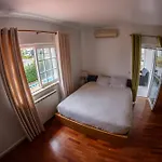 Casa Do Marmeleiro Quarto em Acomodações Particulares